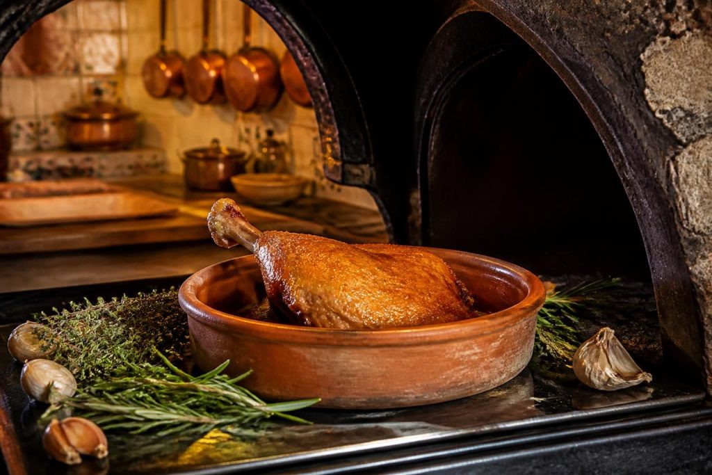 Temps de cuisson du manchon de canard confit au four pour un plat parfait